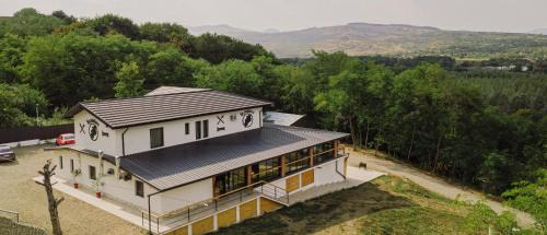 Magura Hotel | La Pădure