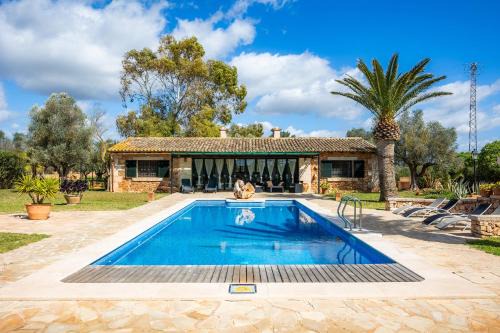 Campos Villa | La Paloma de Sa Torre Marina