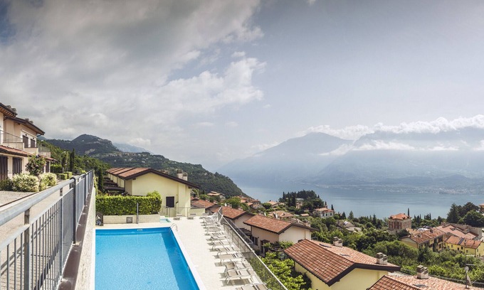 Pieve Apartment | La Quiete 24 Holideal Apartment Lake view