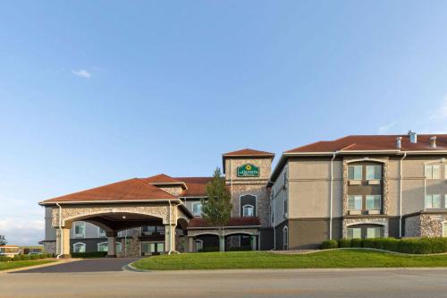 Olathe Hotel | La Quinta by Wyndham Olathe