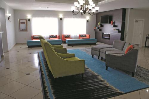 Orange Hotel | La Quinta by Wyndham Orange