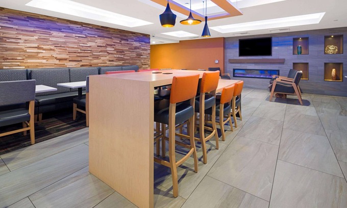 Santa Ana Hotel | La Quinta Inn & Suites by Wyndham Orange County Airport