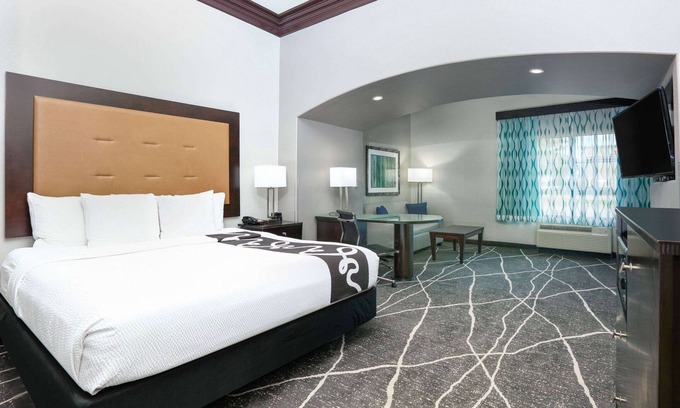 Bryant Hotel | La Quinta Inn & Suites by Wyndham Little Rock - Bryant