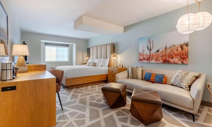 Tempe Hotel | La Quinta Inn & Suites by Wyndham Tempe University/Phoenix