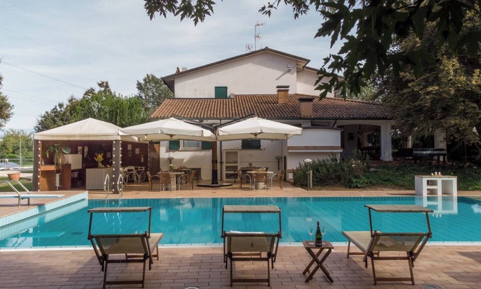 Savignano sul Rubicone Villa | La Scuderia 8, Emma Villas