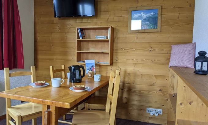Les Avanchers-Valmorel Apartment | La Souche 10 - Charming 2-room apartment, ski-in ski-out