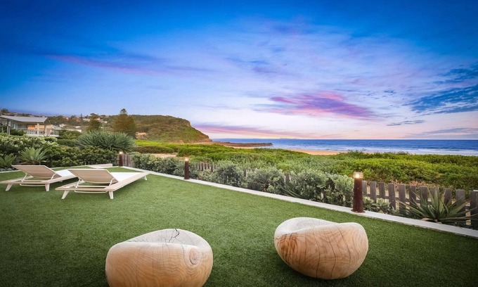 North Avoca House | LA SPAGGIA - THE BEACH | Beachfront , Pool | Accom Holidays
