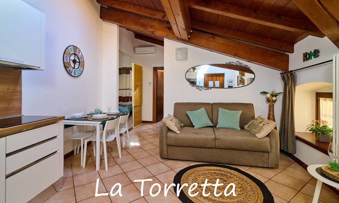 Riva del Garda Apartment | La Torretta Apartment- historical centre- wi-fi and car park
