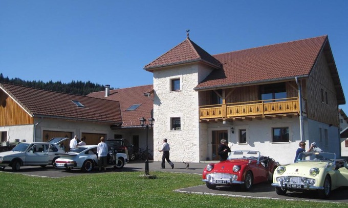 Granges-Narboz Bed & Breakfast | La Tour du Coq Doré