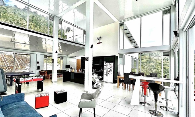 Macanal House | La Vista EcoHouse