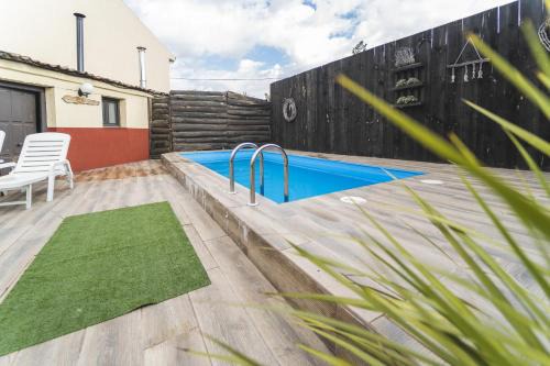 Campo de Cuellar House | Laguna Herrera