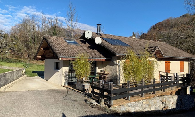 Faverges-Seythenex Villa | Lake Annecy superb comfortable villa near ski resorts mountain view