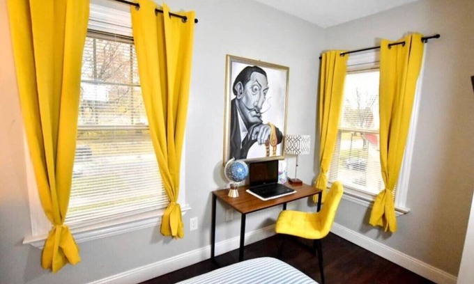 Detroit - Shoreway Apartment | Lake Ave Serenity Suite