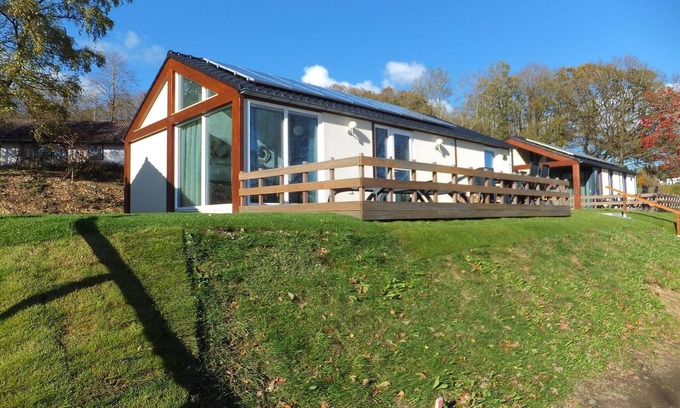 Kronenburg House | Lake Bungalow with Washer Access