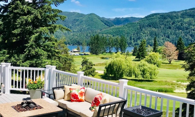 Sudden Valley House | Lake Front Holiday! The BEST view in the valley, on Lake Whatcom and Golf Course