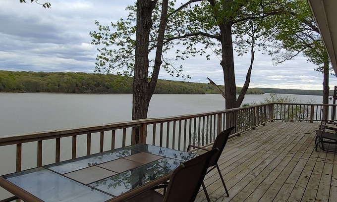 Edwards Cottage | Lake front house with dock and deep water all year long.