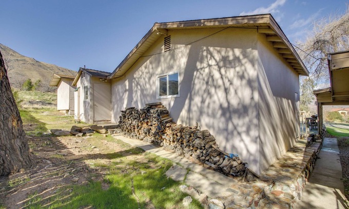 Mountain Mesa Apartment | Lake & Mountain Views: Cozy California Stay