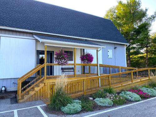 Newfane Hotel | Lake Ontario Motel & Inn