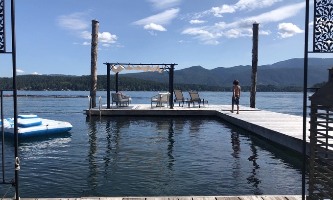 Port Alberni House | Lakefront escape with private beach and dock