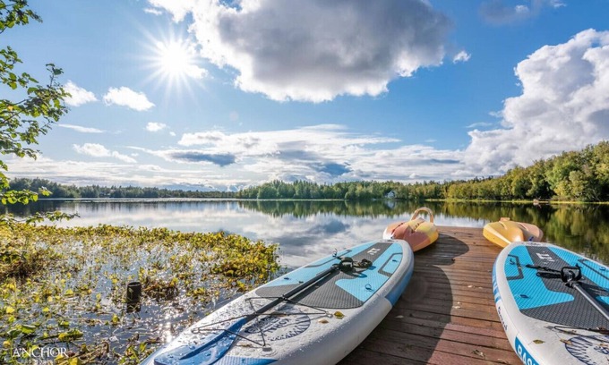 Palmer Apartment | Lakefront, Firepit, Kayaks~Alaska Lake House Oasis