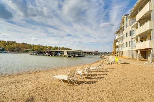 Osage Beach Apartment | Lakefront Osage Beach Condo with Water-View Balcony!