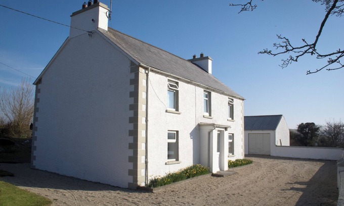 Donegal Other | Lakeside Farmhouse (5 mins from beaches) with private walks and gardens