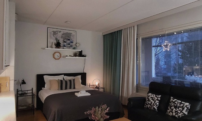 Jyvaskyla Apartment | Lakeside Serenity in Lutakko | sauna, parking, spacious balcony with lakeview