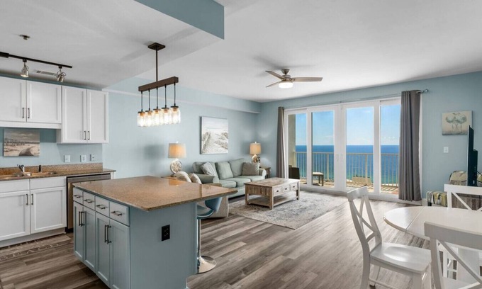 Panama City Beach Condo | Laketown Wharf Unit 1914