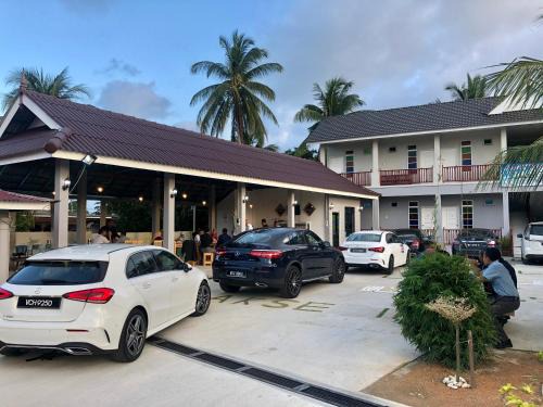 Kampung Pengkalan Maras Hotel | Lakse Inn Homestay