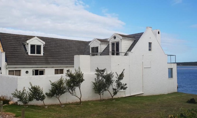 Port Beaufort House | Lalamanzi on Breede