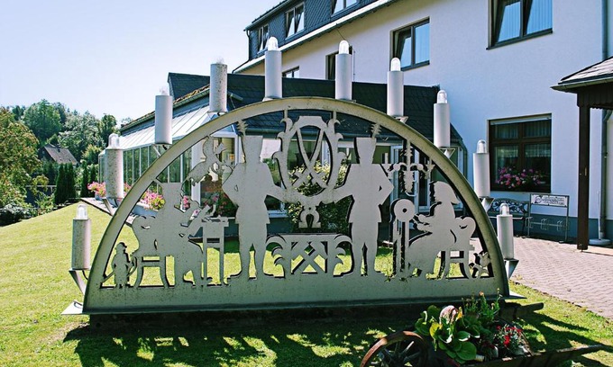 Grossrueckerswalde House | Landgasthof-Wemmer