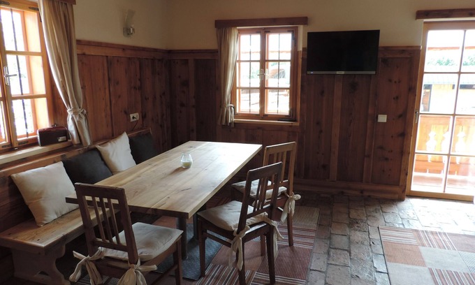 Doelsach Apartment | Landhaus Glocknermarie: Simply to feel good in the Lienz Dolomites