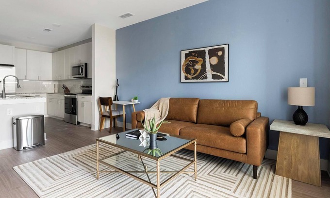 The Forum Apartment | Landing | Beautiful 1BD, Gym