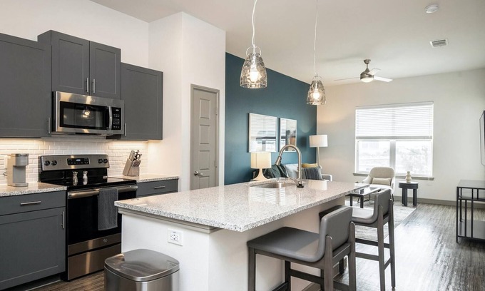 Candler Apartment | Landing | Spectacular 1BD, Pool, Clubhouse