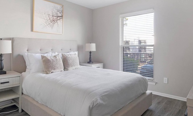 Homewood Apartment | Landing | Spectacular 2BD, Clubhouse, Pool