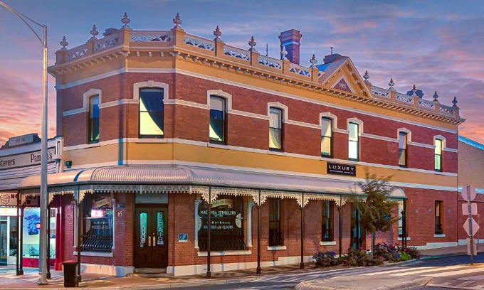 Stawell Bed & Breakfast | Langsford Luxury