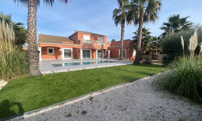 Le Grau-dʼAgde Villa | Languedoc villa Grau d'Agde - 5-minute walk to the beach