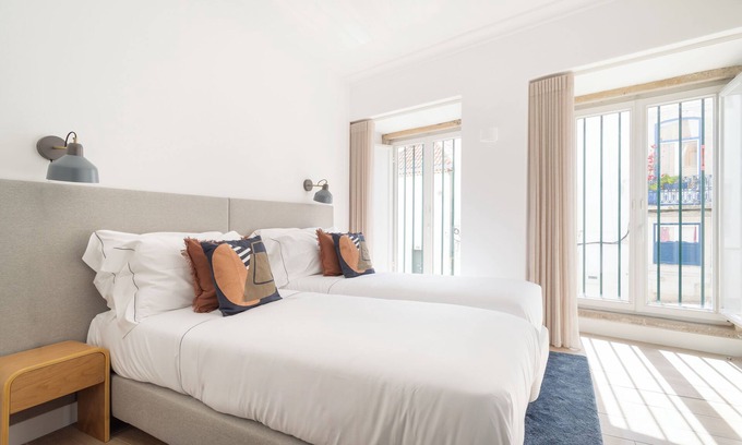 Santos Apartment | Lapa Diplomatic Suite&Flat by FeelLisboa