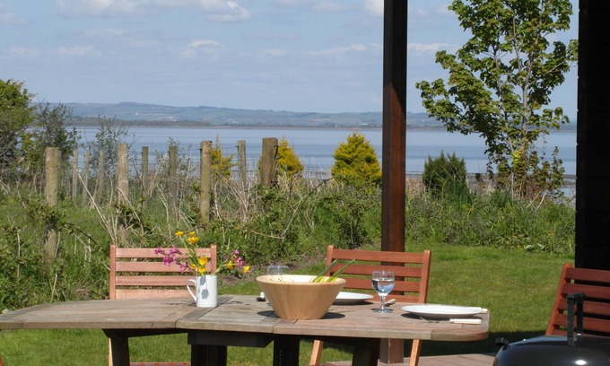 Kirkbean Cottage | Lapwing Lodge - a very comfortable and spacious seaside log chalet in an ideal position a minutes w