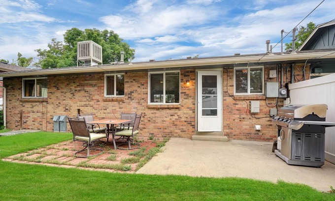 Kipling House | Large 2 bedroom home with HUGE Yard * Easy Access