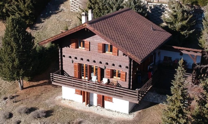 Saint-Luc Ski Chalet | Large and very bright chalet for 10 people with large terrace, garden and a very nice view.Interior: