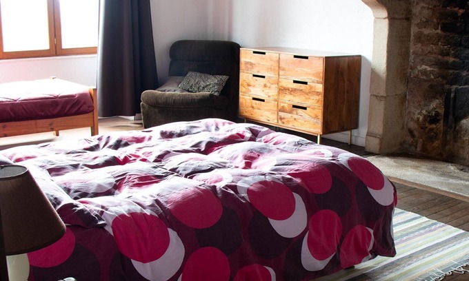 Montcenis House | Large apartment with raised garden in the heart of Burgundy
