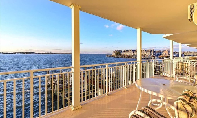 Ocean City Condo | Large Bayfront Condo with Prime Location and Pool