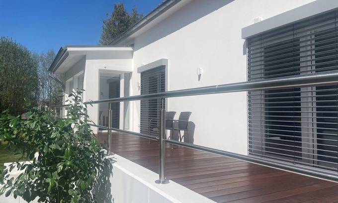 Halle Apartment | Large bright apartment