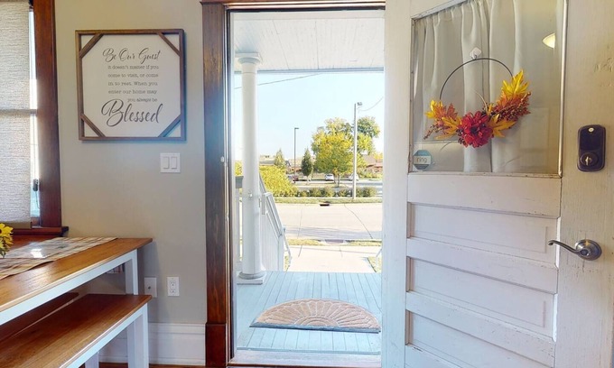 Cedar Rapids House | Large bungalow in heart of Newbo. Pets welcome. ADA friendly - Excellent Location