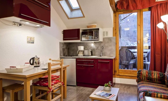 Brides-les-Bains Apartment | Large Cabin - 2 PARTS CONFORTABLE IN THE CENTRE