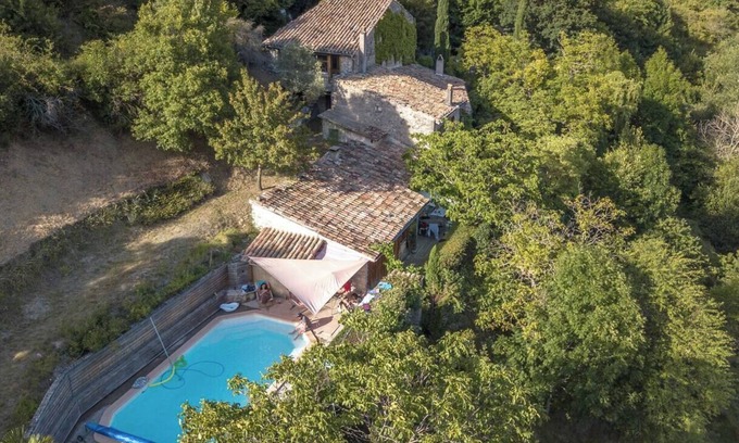 Eygluy-Escoulin House | Large, comfortable family home with natural spring, swimming pool and river