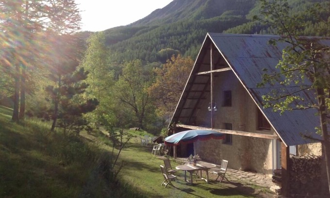 Colmars Ski Chalet | Large & Cosy Chalet in Alpes de Haute Provence, with chimney, piano & garden!
