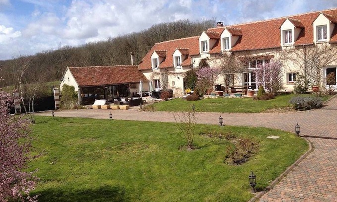 Les Houches House | Large estate comprising 2 gîtes with SWIMMING POOL, Cinema, Spa, Jacuzzis, Billiards.
