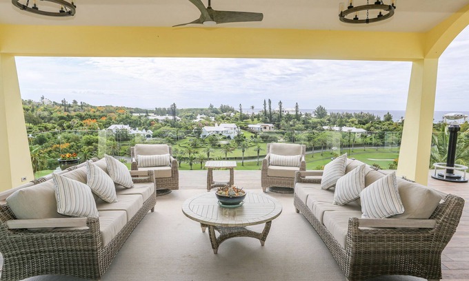 Hamilton Parish House | Large home at one of the highest in Tuckerstown, newly renovated.